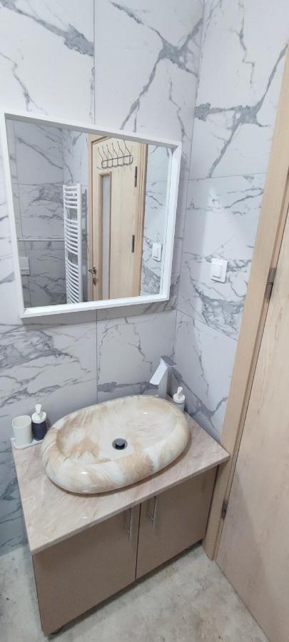 Apartamento Jacuzzi Belle View Sinaia-Free Parking Exterior foto