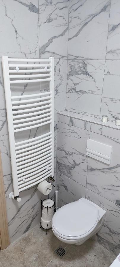 Apartamento Jacuzzi Belle View Sinaia-Free Parking Exterior foto